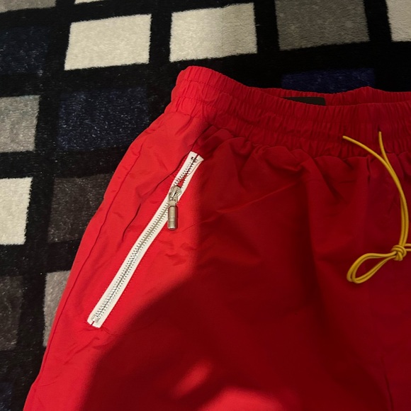 Rhude shorts red size XL - Picture 2 of 4